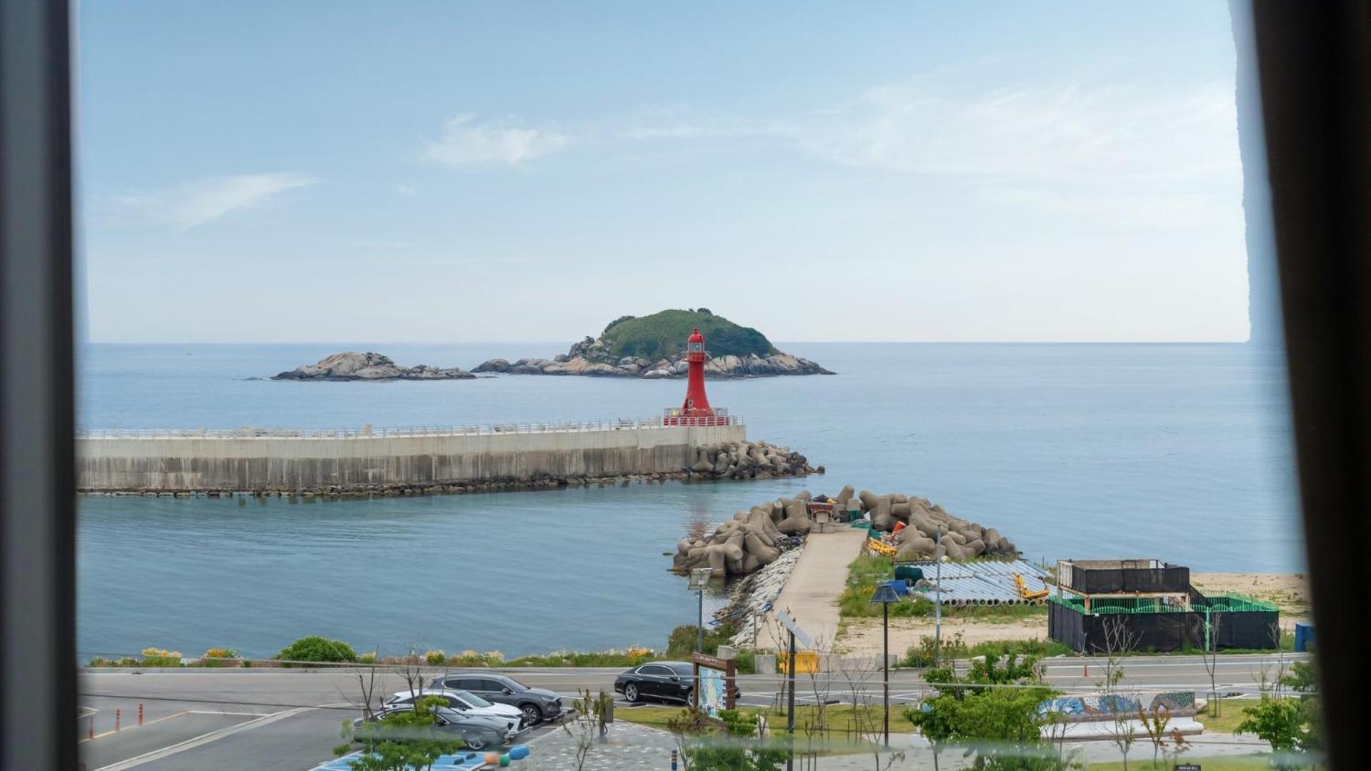 Goseong Gyeoulbada Ocean View Pension Rom bilde