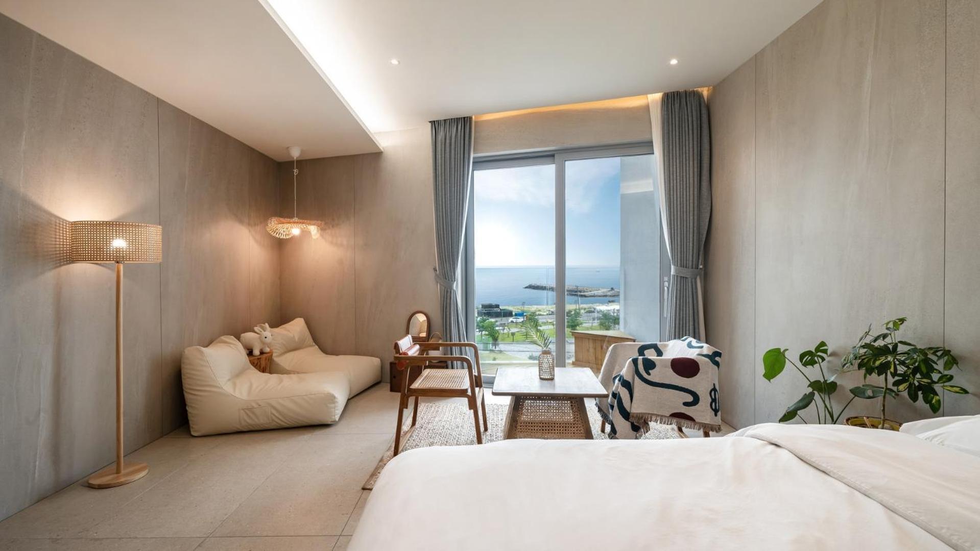 Goseong Gyeoulbada Ocean View Pension Rom bilde