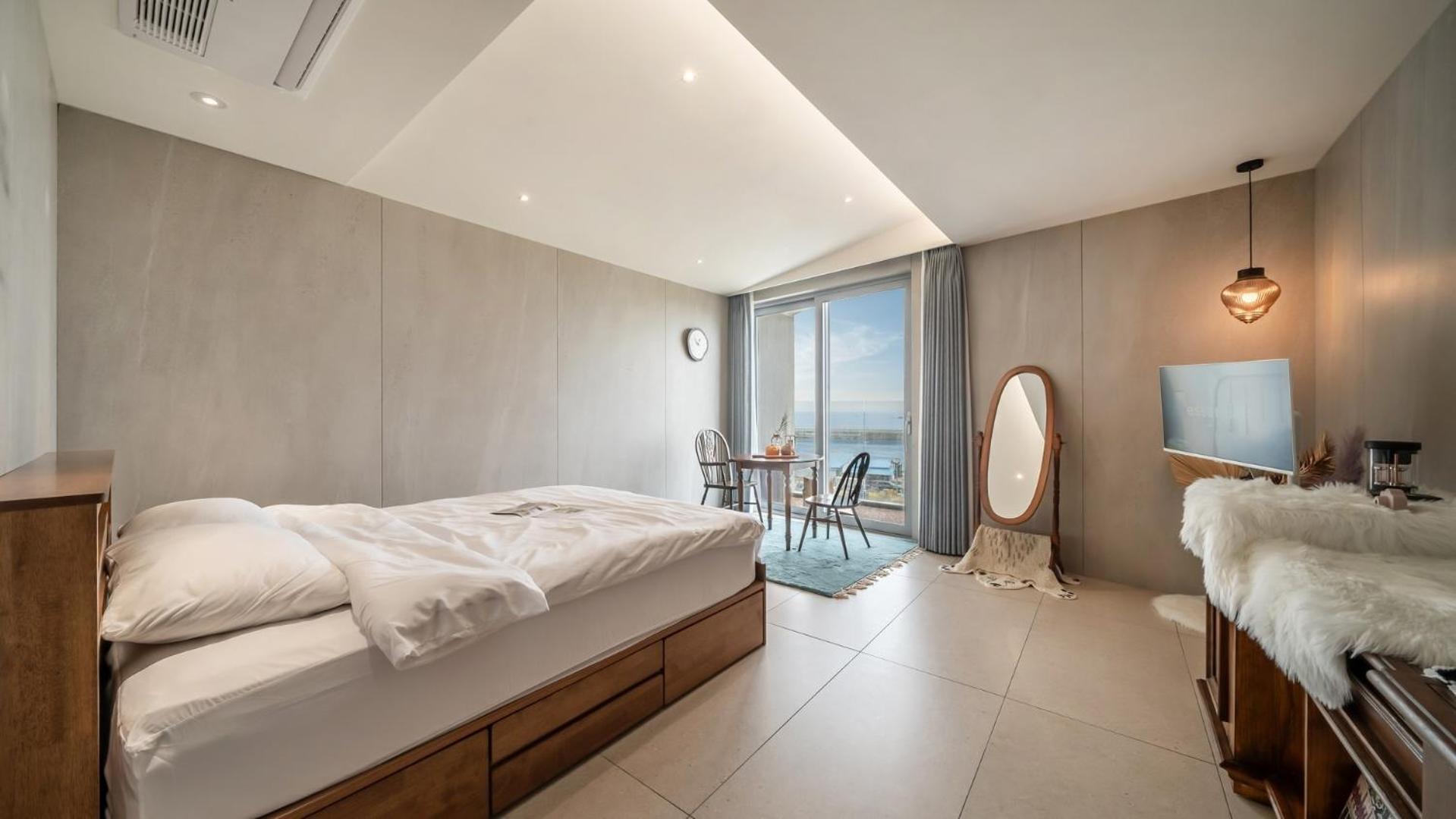 Goseong Gyeoulbada Ocean View Pension Rom bilde